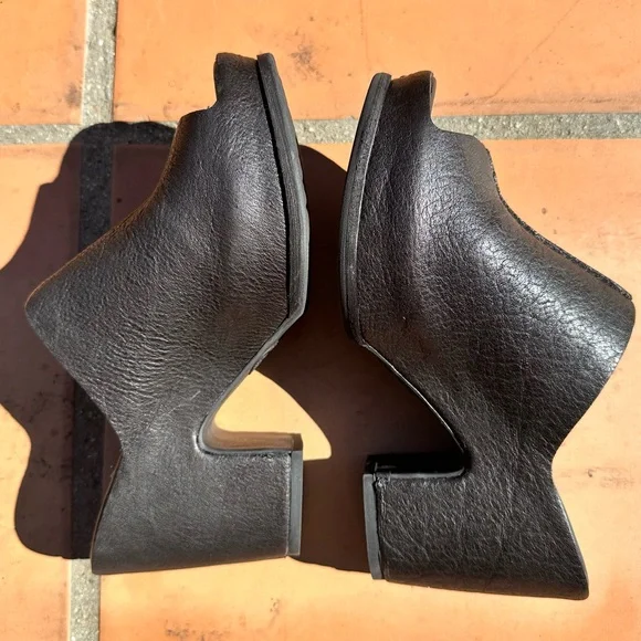 Kork-Ease Soft Black Leather Open-Toe Platform Slides Mules Size 7M, Worn Once! - Picture 3 of 6